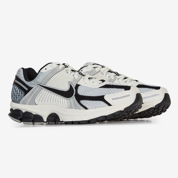 Nike Zoom Vomero 5 “Dust Black”