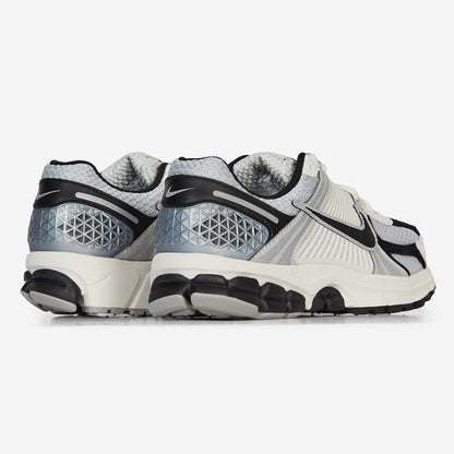 Nike Zoom Vomero 5 “Dust Black”