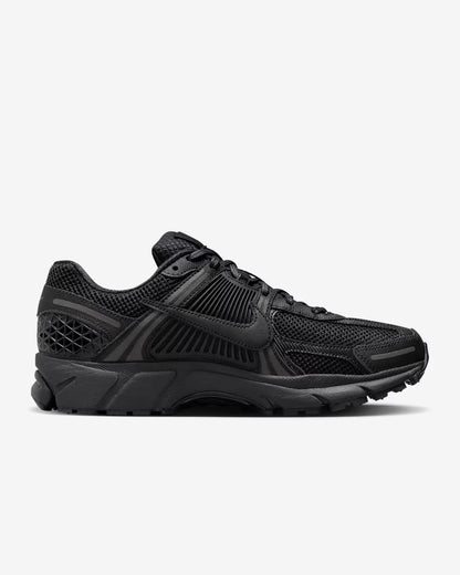 Nike Zoom Vomero 5 “Triple Black”