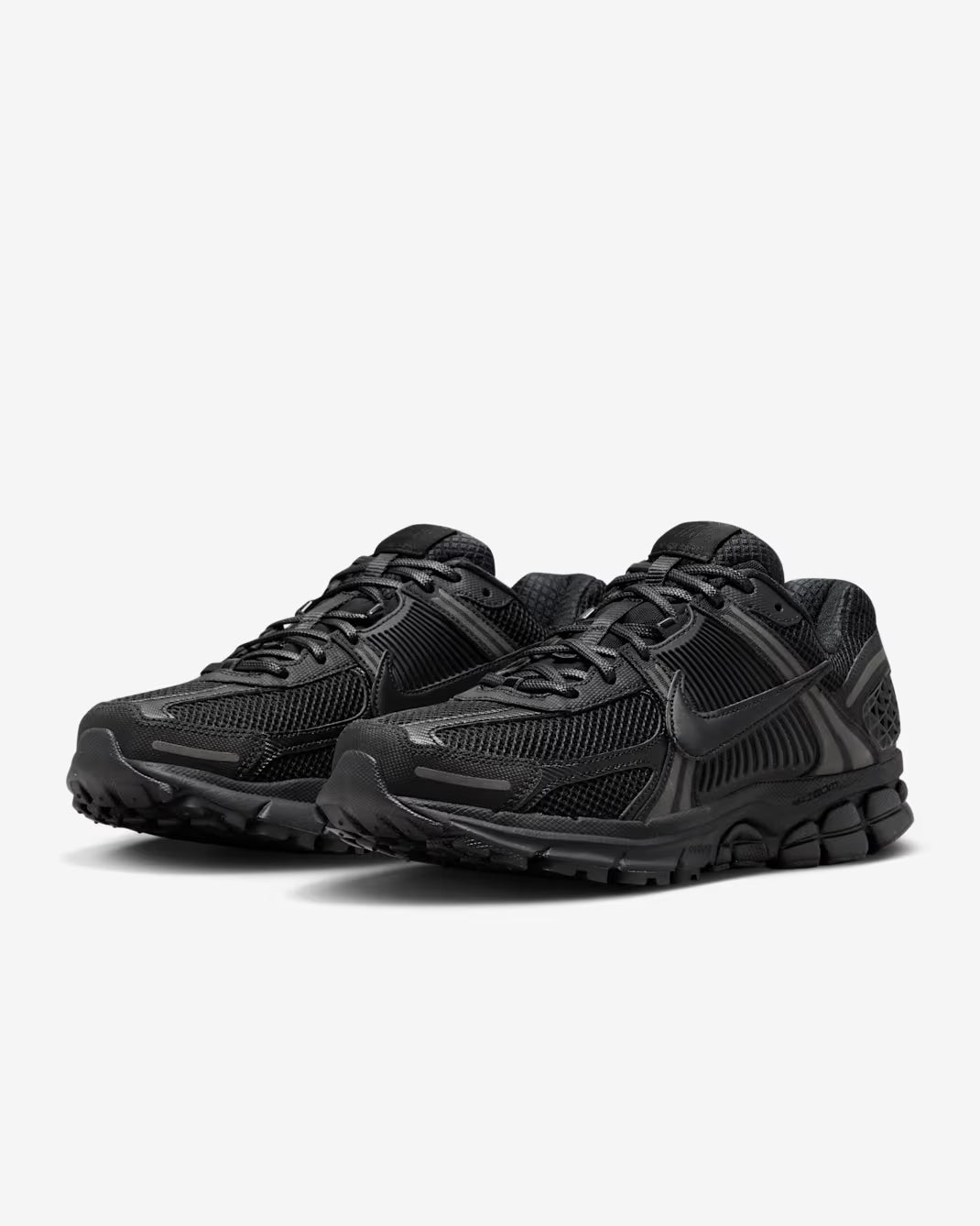 Nike Zoom Vomero 5 “Triple Black”