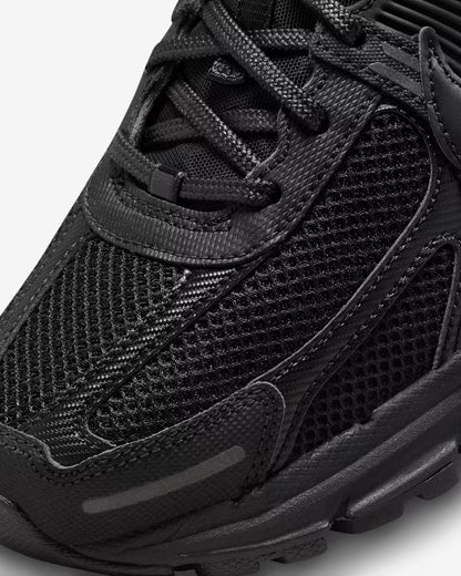 Nike Zoom Vomero 5 “Triple Black”