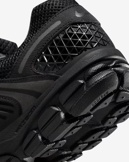 Nike Zoom Vomero 5 “Triple Black”