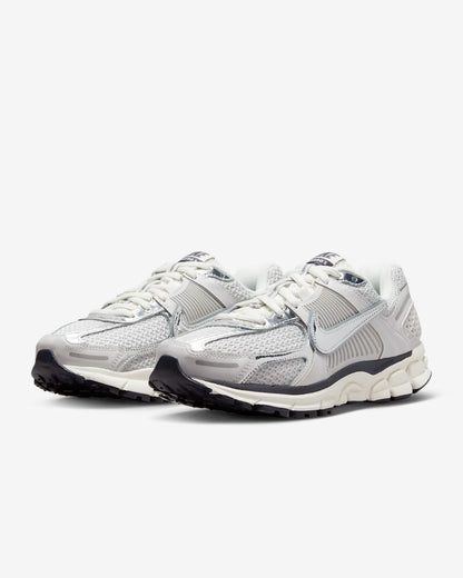 Nike Zoom Vomero 5 Light Bone / Metallic Silver